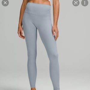 Lululemon Aligns 28”